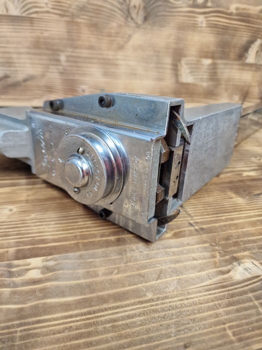 Capsator Rosetto pentru capsare oarba, ratioform, cutii carton