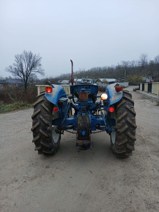 Tractor ford 2000(recent adus in tara)