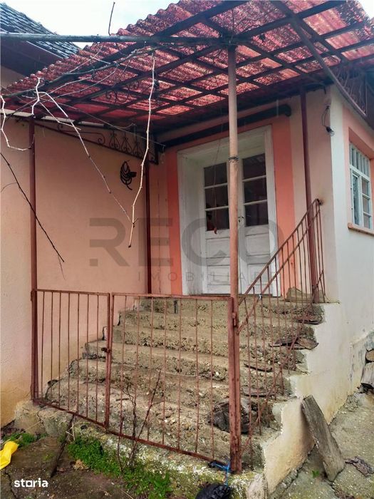 Reco Casa 3 camere si teren 2.600mp in Burzuc