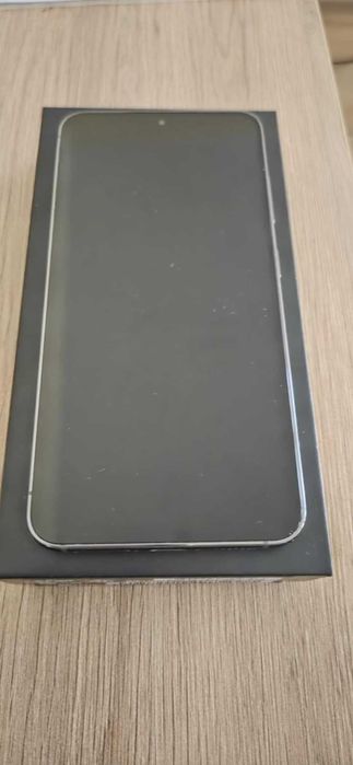 Продавам телефон Samsung S23, 256 GB