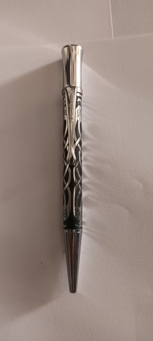 Pixuri și stilou de firma