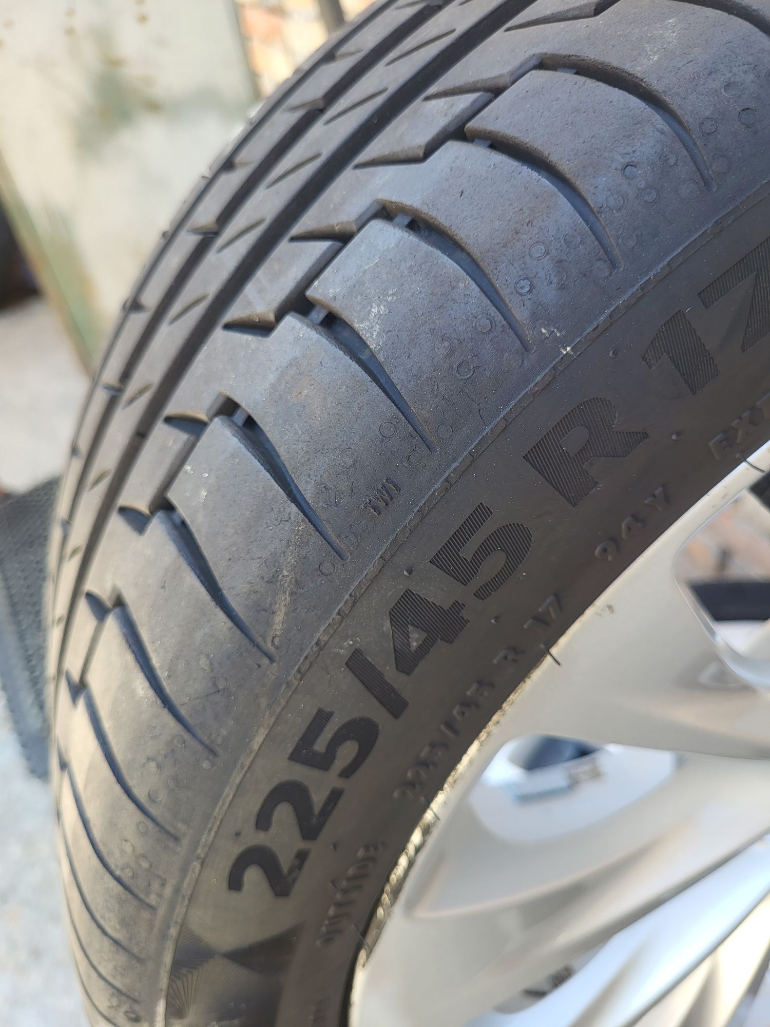 4 бр летни 225/45/17 Continental Bridgestone