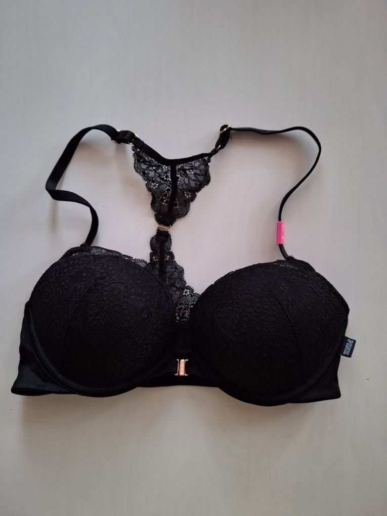 Ново бельо,сутиени,стринг Victoria's secret