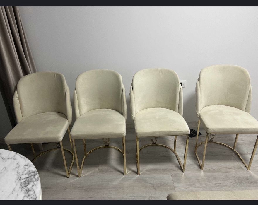 Set 4 scaune de vanzare