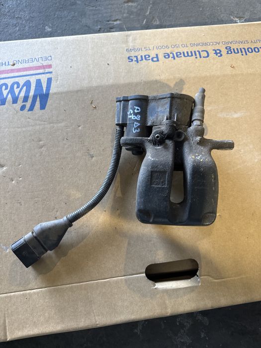 Etrier/Etriere Audi A8 D3 An 2008 Stanga Spate