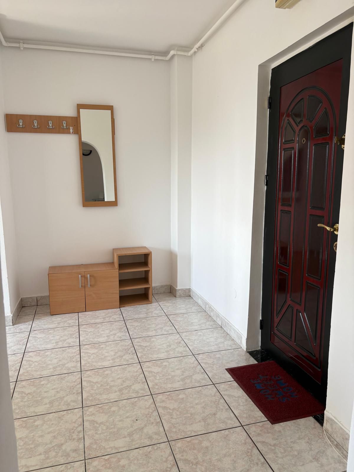 Vând apartament zona UTA