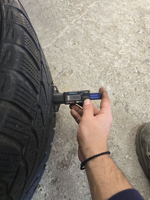 4 Броя 265/60/18 Bridgestone 2x6,2mm 2x5,5mm