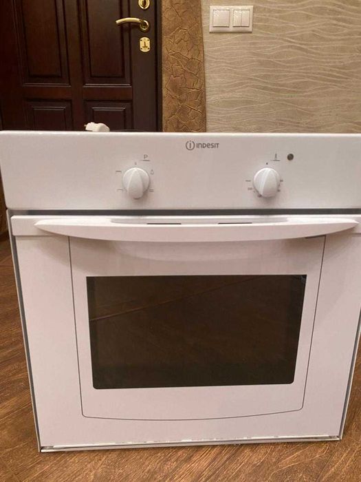 Продам встраиваемый, электрический духовой шкаф INDESIT.