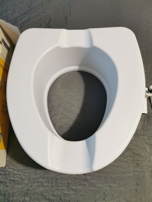 Надстройка за тоалетна чиния