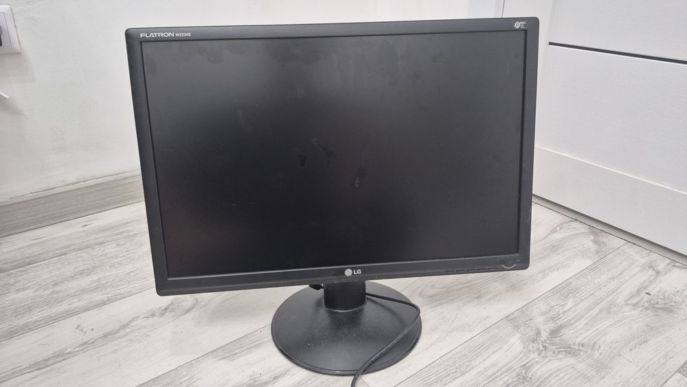 Продам Монитор lg