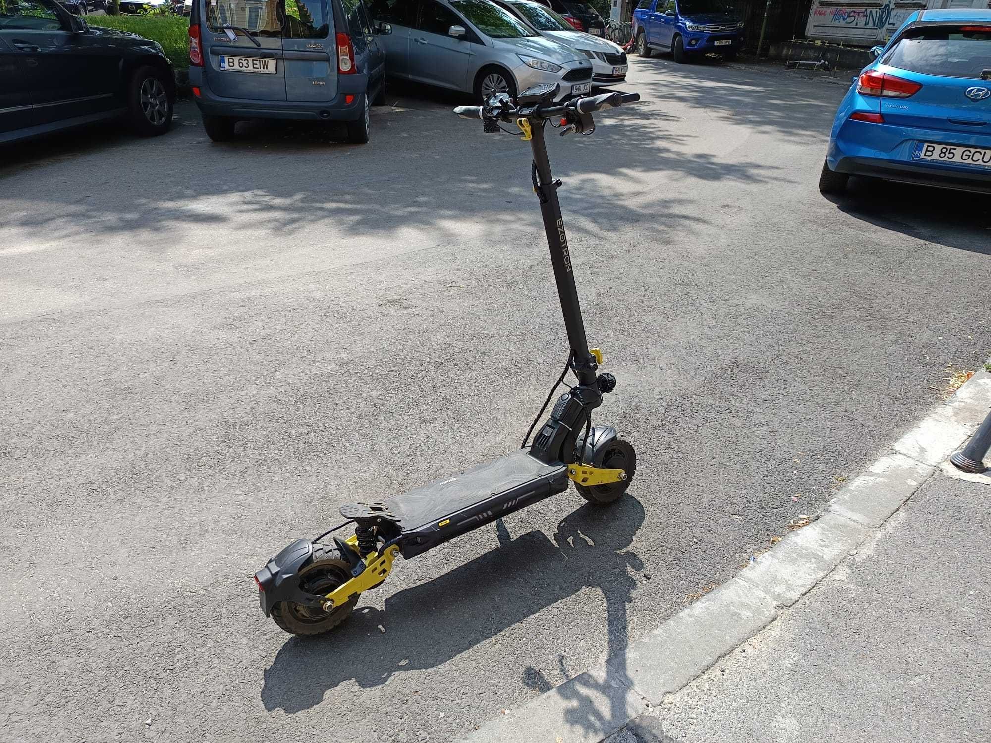 Trotineta Electrica dual Ezotron E200 PRO 2400w + Echipament protectie