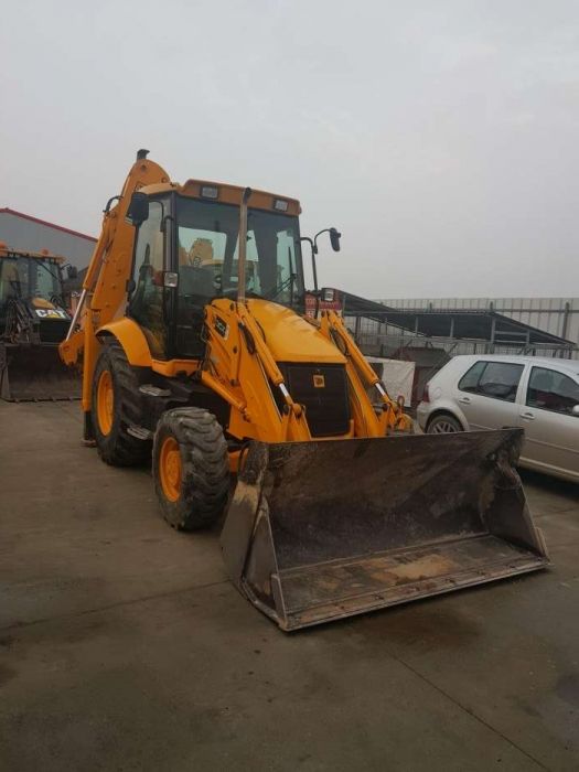 Buldoexcavator inchiriere