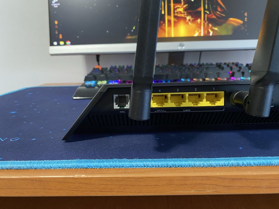 Vând router NETGEAR Nighthawk AC1900