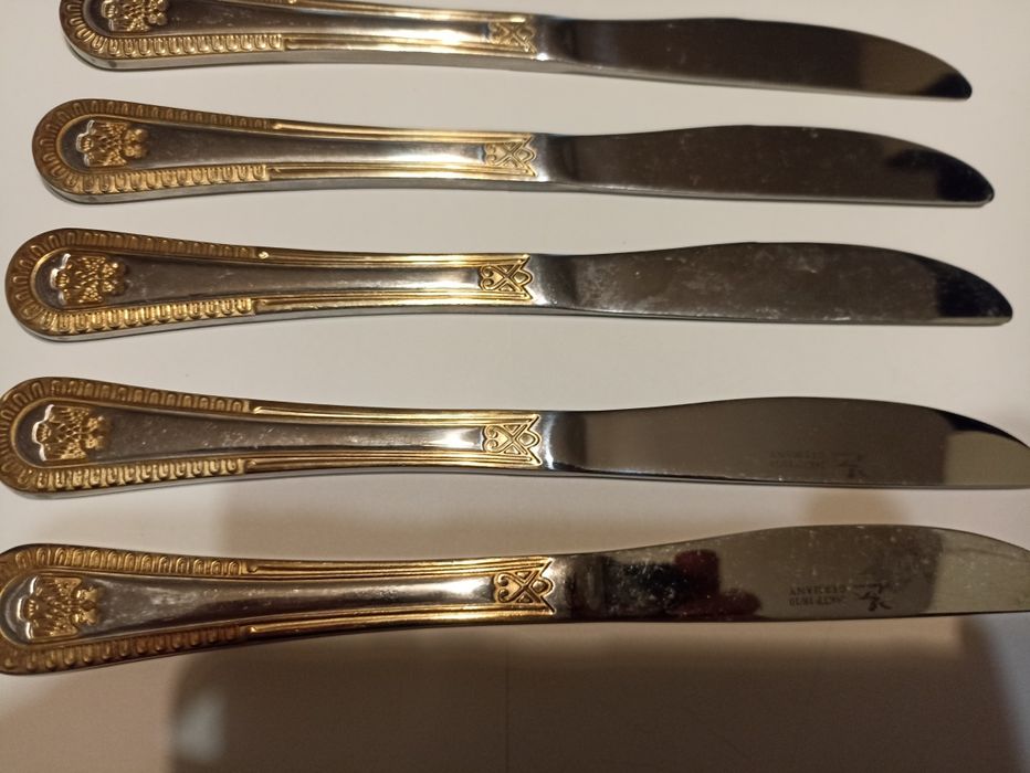 Продам столовые ножи