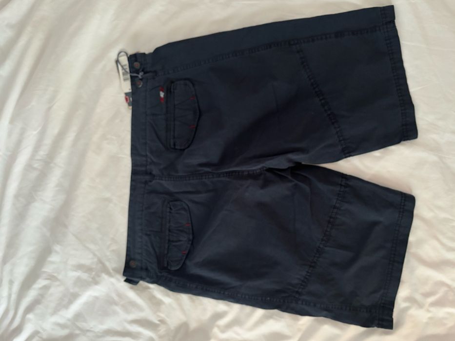 Pantaloni scurti Marville noi marimea 36