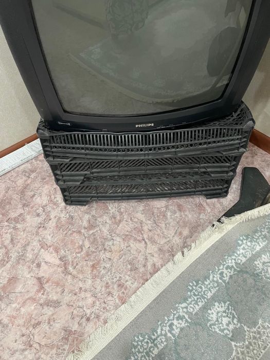 Продам телевизор Philips