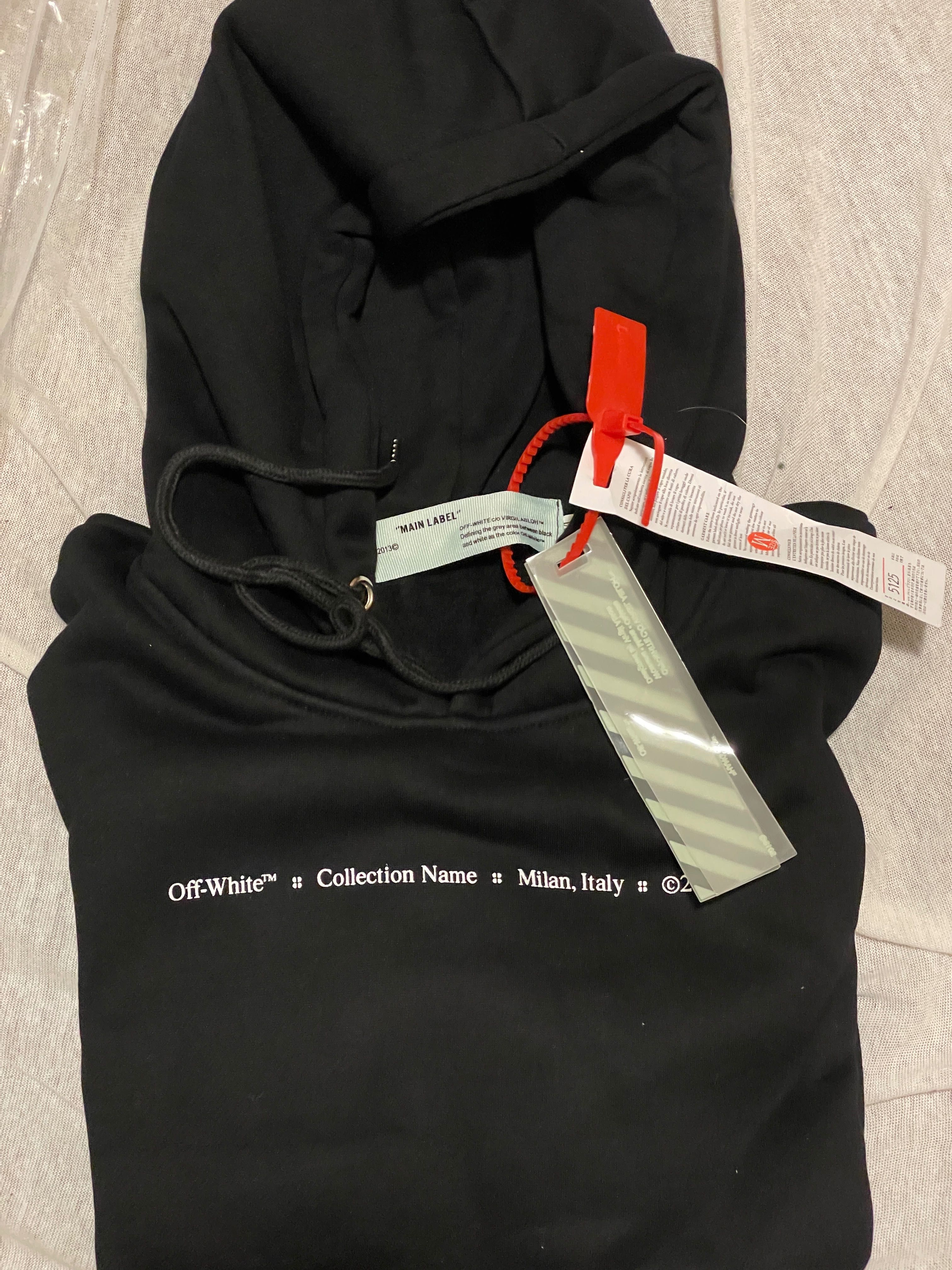 Vand hanorac Off White, nou, cu eticheta, marimea M/L