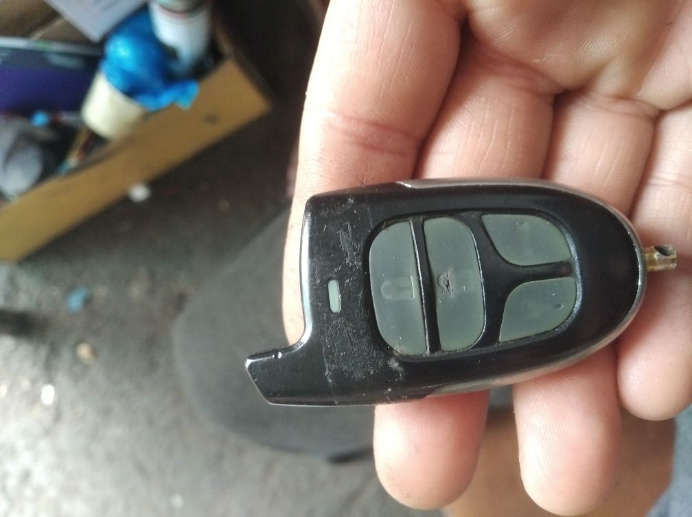 Esicar pult arzoni