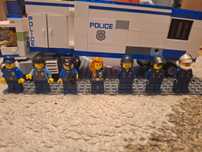Lego city фигурки на полицаи