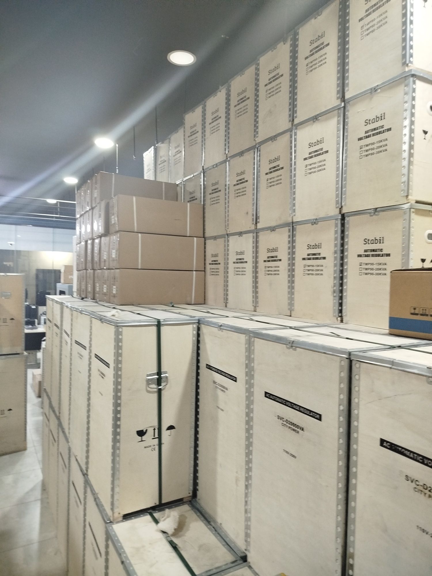 Stabilizator Stabil 10kva kanditsaner yoki uy uchun