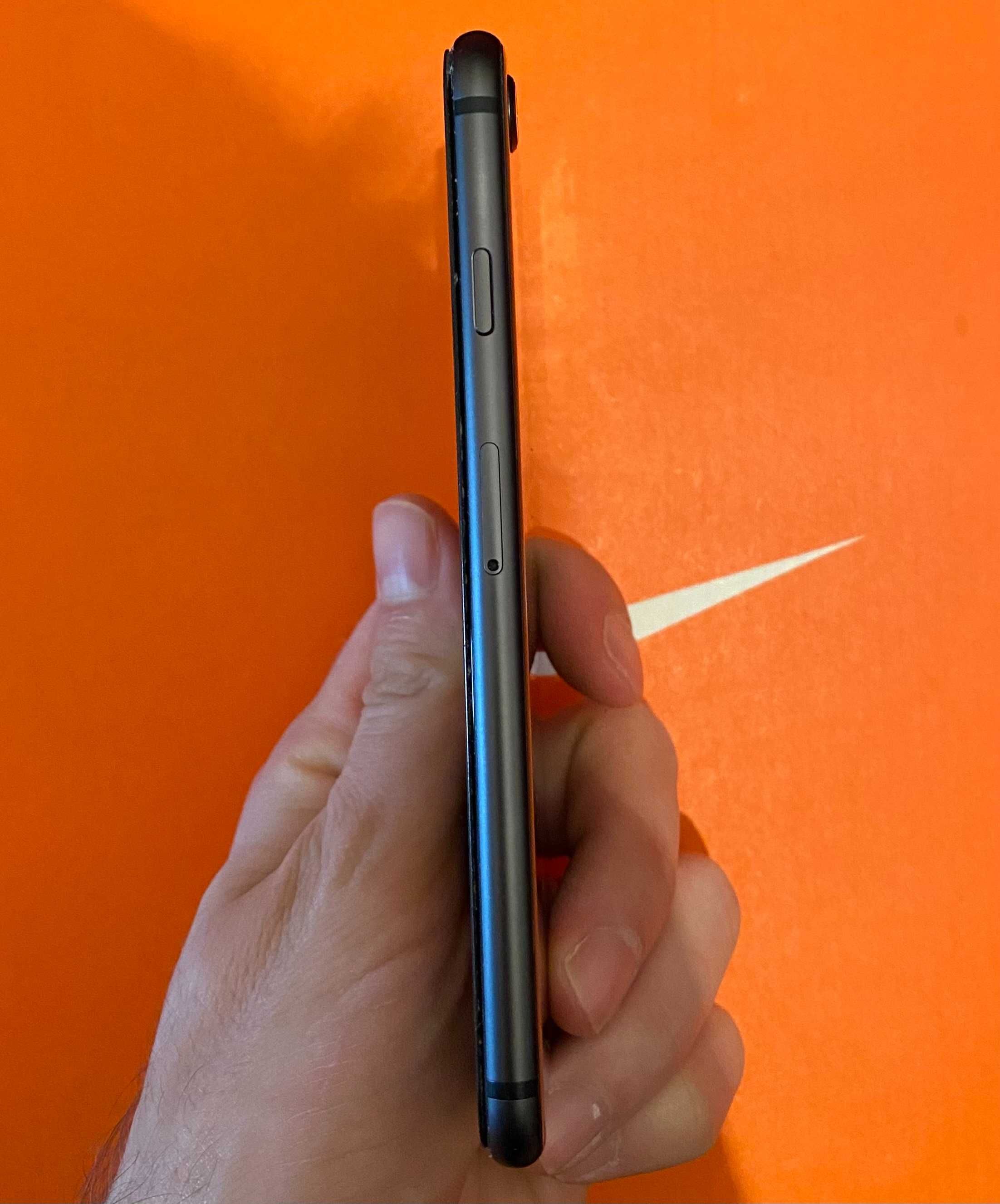 iPhone 8 256GB Space Gray 100% Живот на Батерията