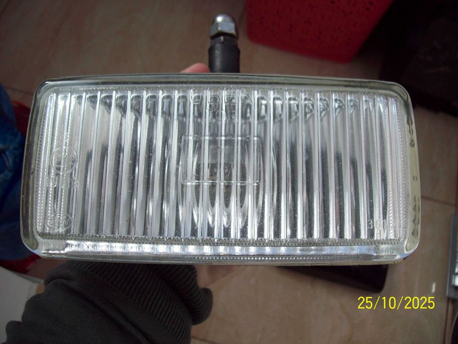 Lot 2 proiectoare / proiector auto epoca Trabant  Dacia Aro Oltcit etc