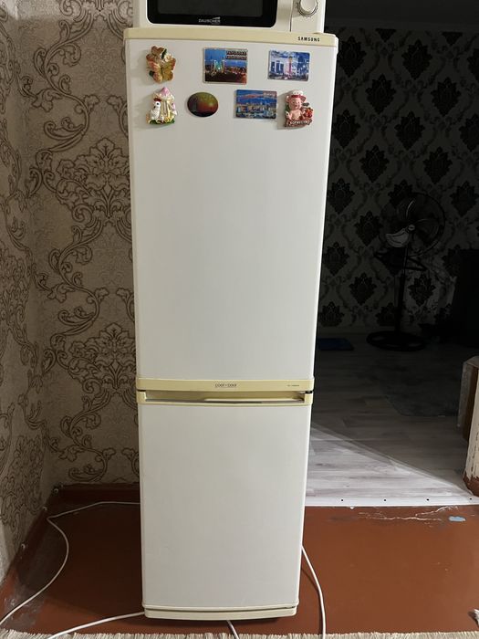 Срочно продаю  холодильник самсунг в хорошем состояний