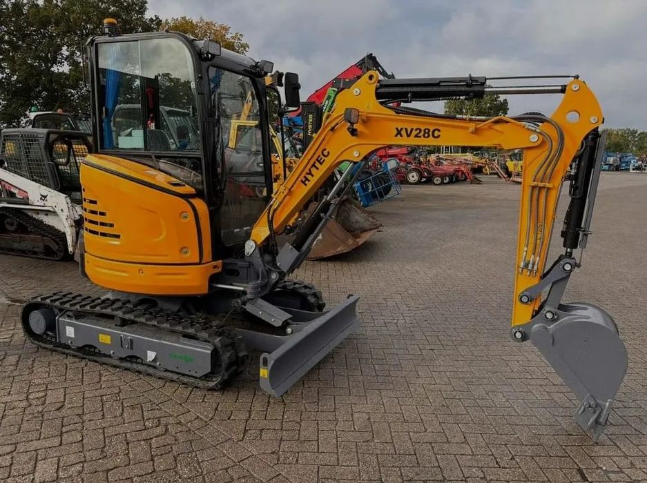 Hitachi Hytec XV28C miniexcavator compact excavator mic senile Nou/ motor Yanmar / 2.8tone