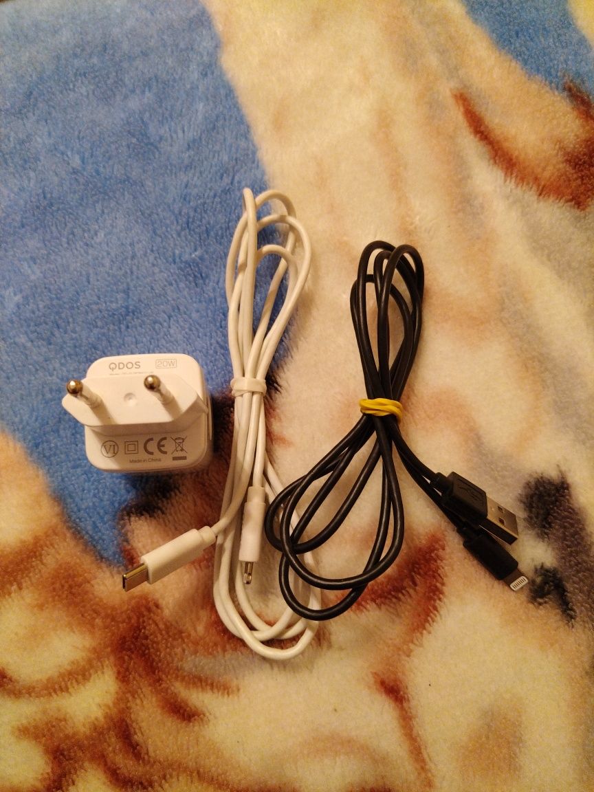 Оригинално Apple 20W. И USB кабел за Оригинално Apple