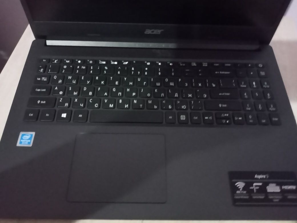 Acer aspire3 yangi xolatda kop ishlatilmagan