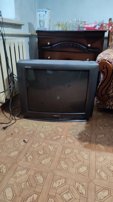Телевизор. 2шт.рабочие