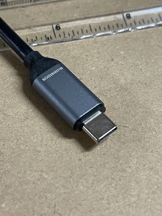 Многофункционален USB-C хъб  марка HooToo с функция Power Delivery