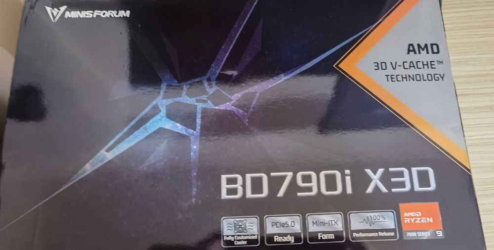 Kit Workstation BD790i X3D AMD 7945HX3D + cooler Arctic