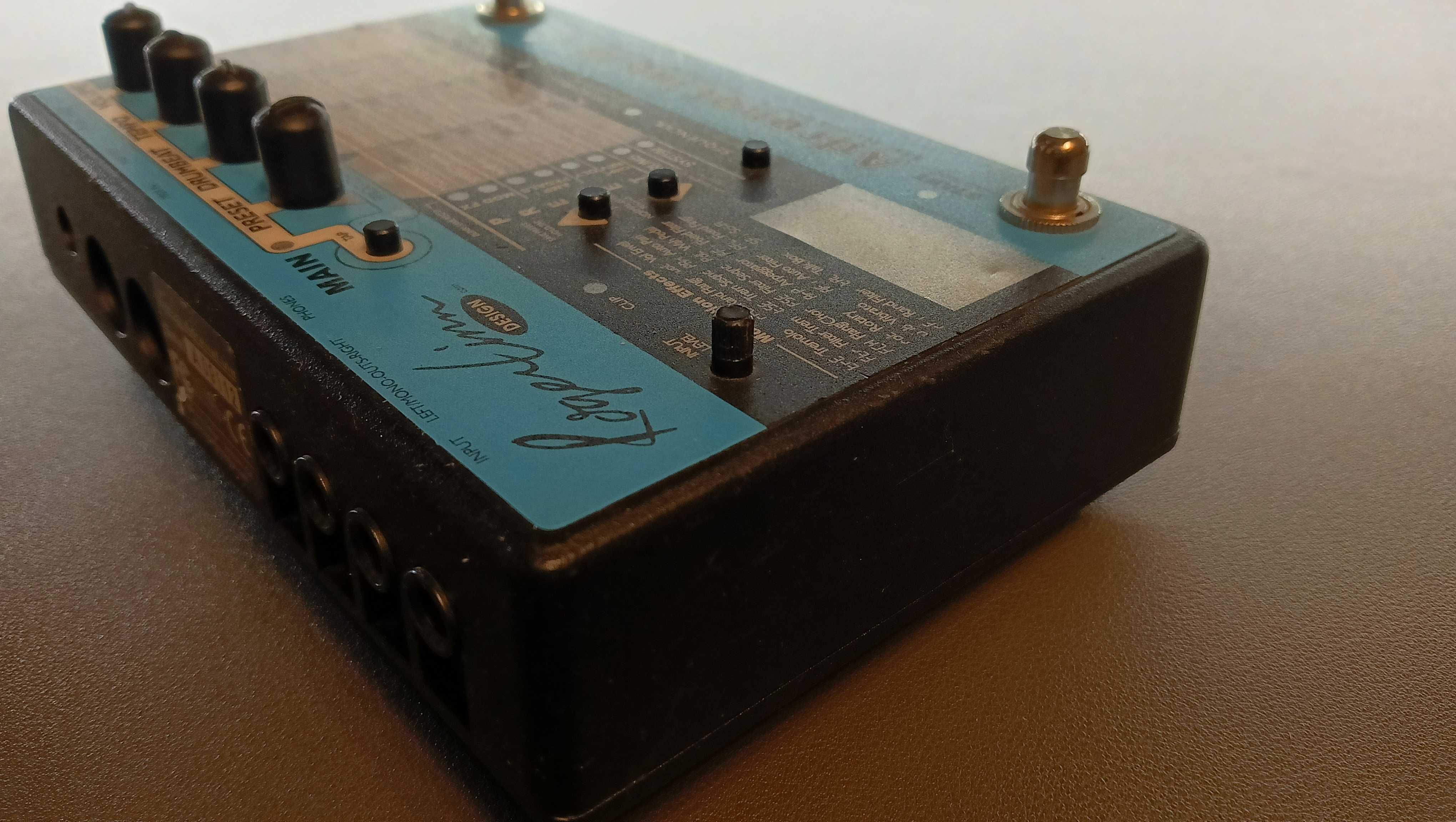 Procesor chitara Adrenalinn III - Beat-Synched Multi FX - Amp Modeling