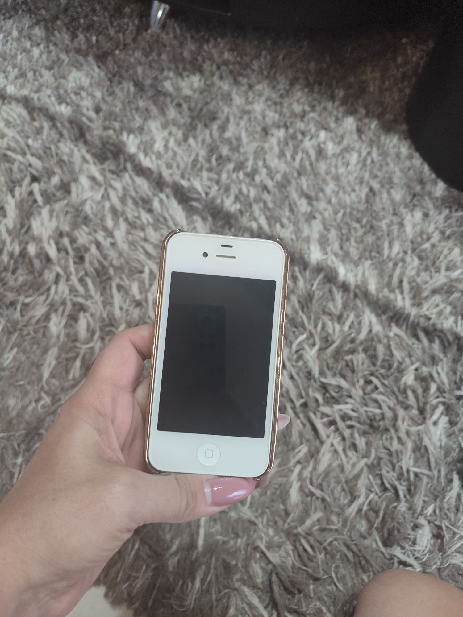 Iphone 4  с калъф