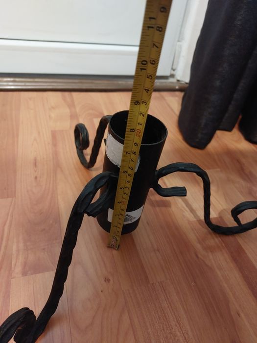 Suport de brad de Craciun din fier forjat