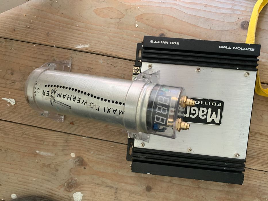 Statie auto/subwofer magnat