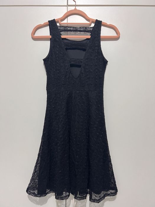 Rochie neagra cu dantela Jennyfer