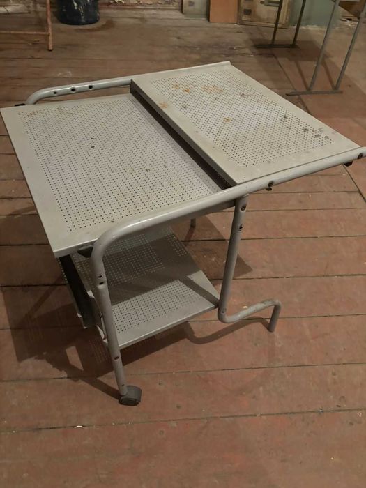 стол металлический (компьютерный)   IKEA