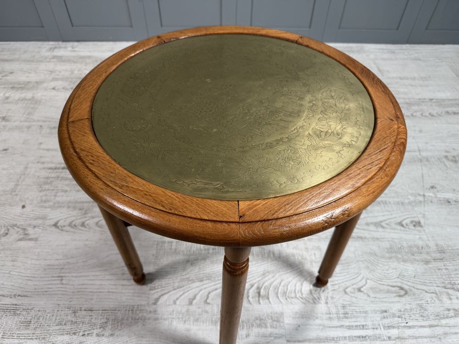 Винтидж маса за кафе с метален плот Д1087