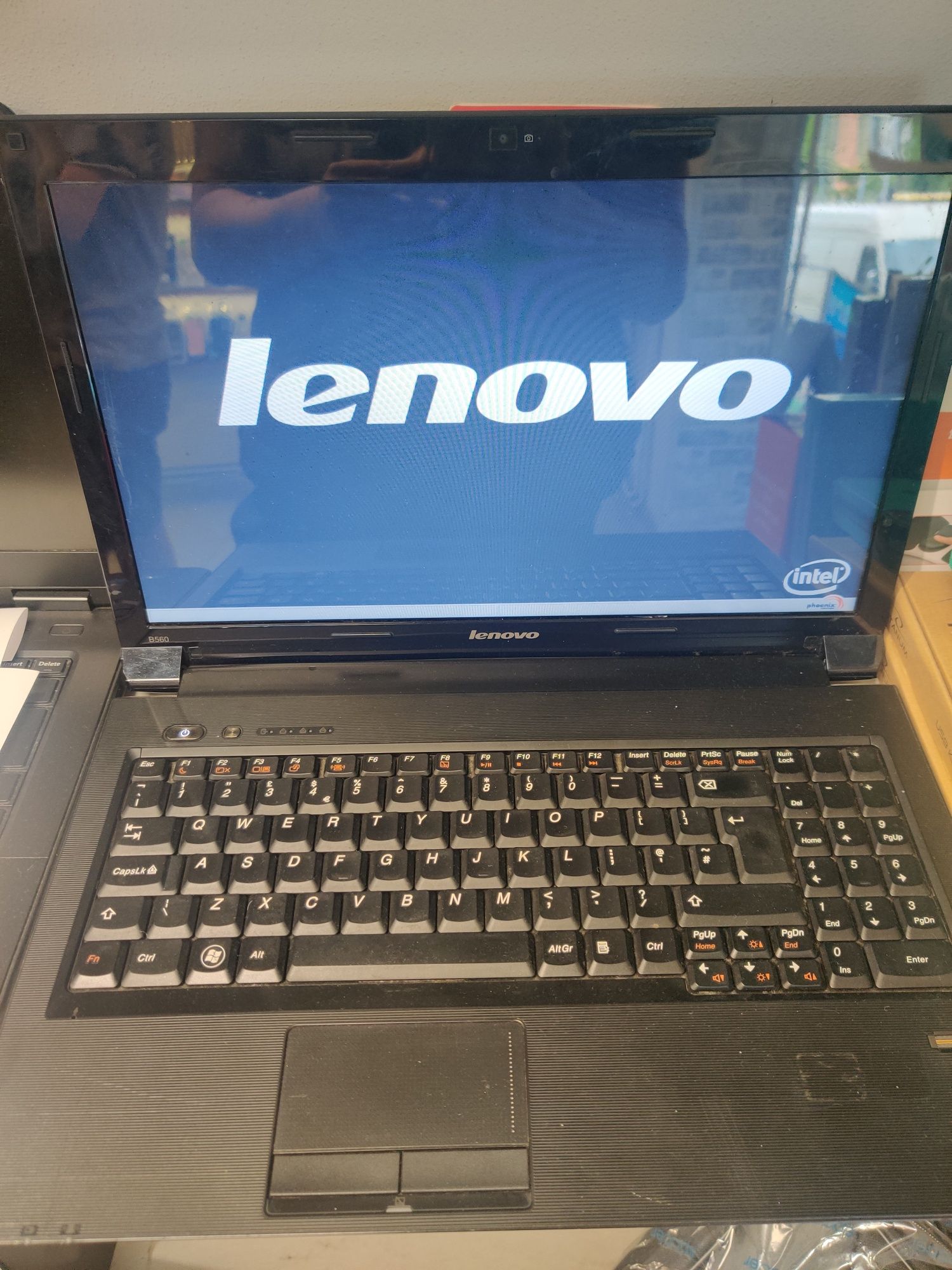 Laptop Lenovo IdeaPad b560