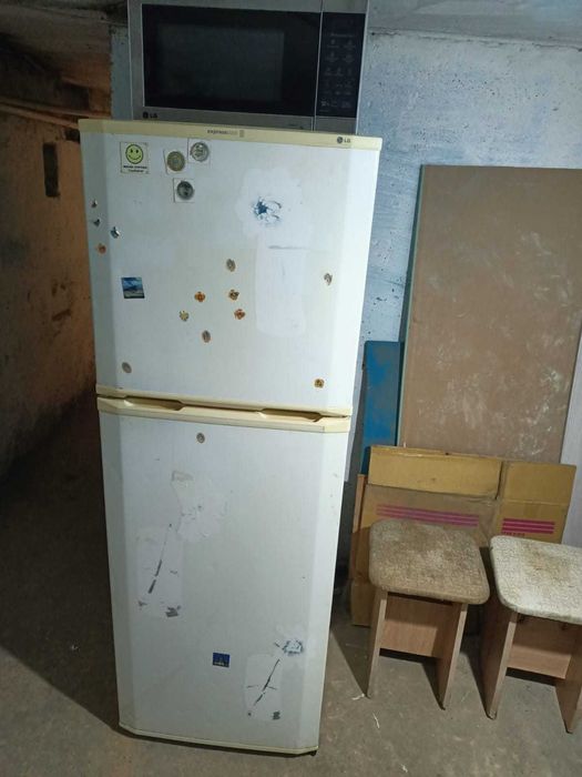 Продам современный , рабочий  холодильник в хорошем состоянии