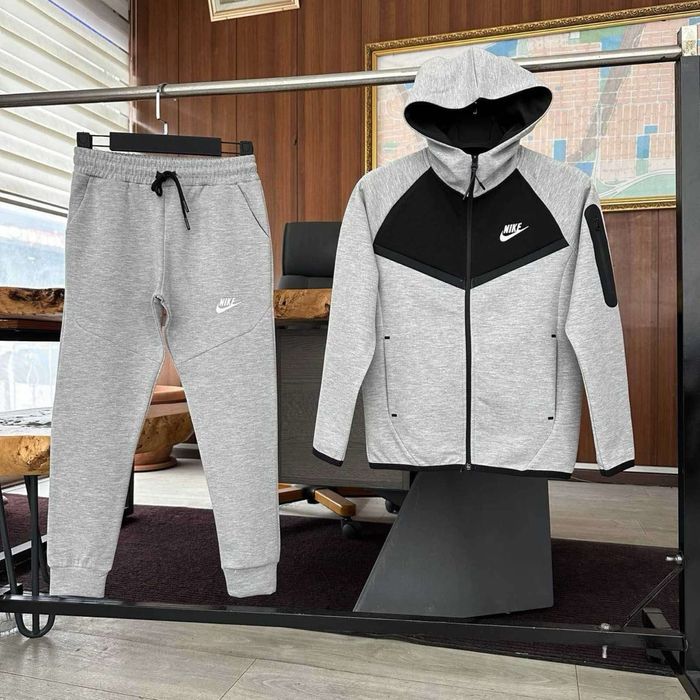 Продавам детски комплект