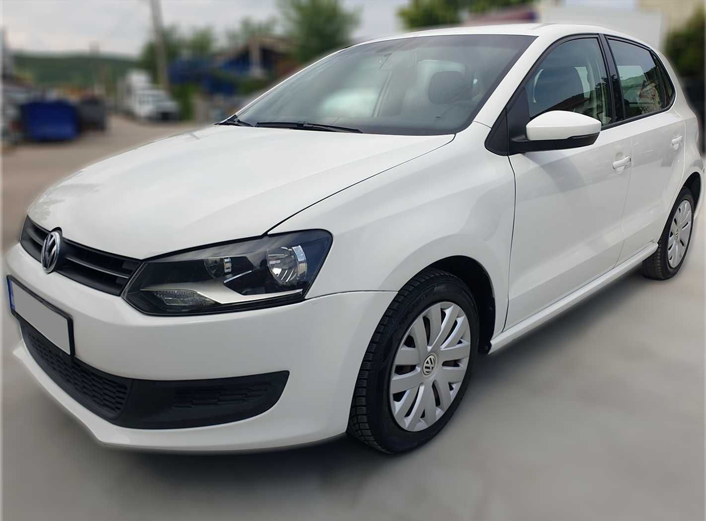 INCHIRIEZ/Rent/Car/ Masina/Volkswagen POLO 6R 2011 1.4i de la 50 lei