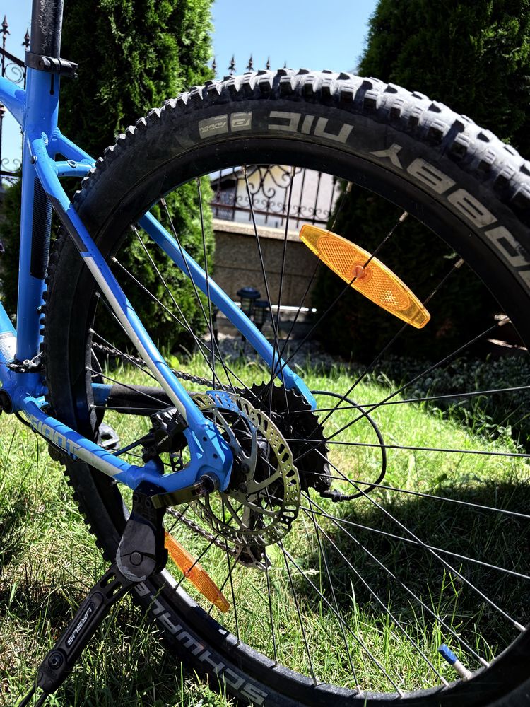 Giant Atx 27.5 M