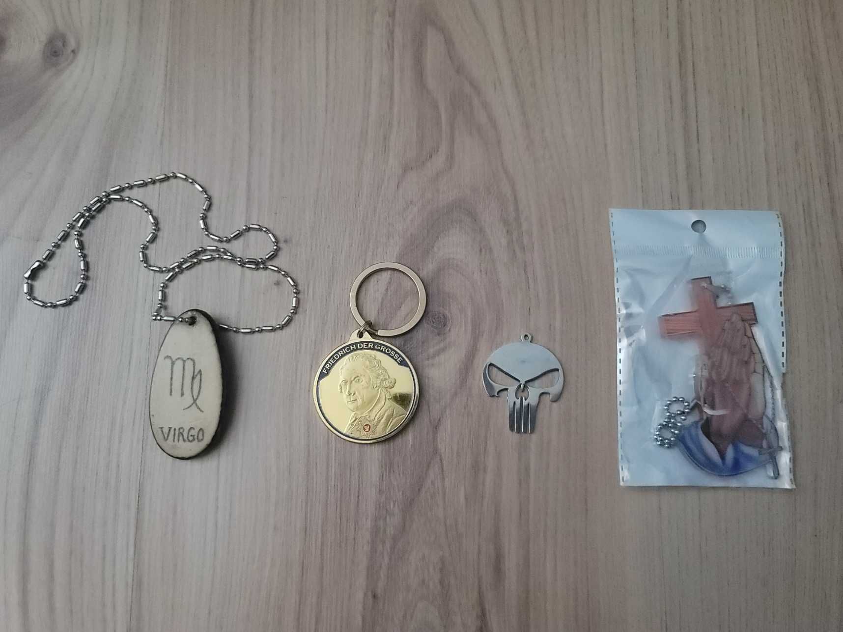 Медальони и ключодържатели