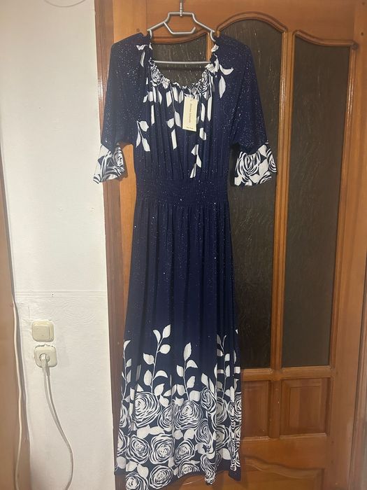 Продам платье новое 46-48 размерцена 3000 тг