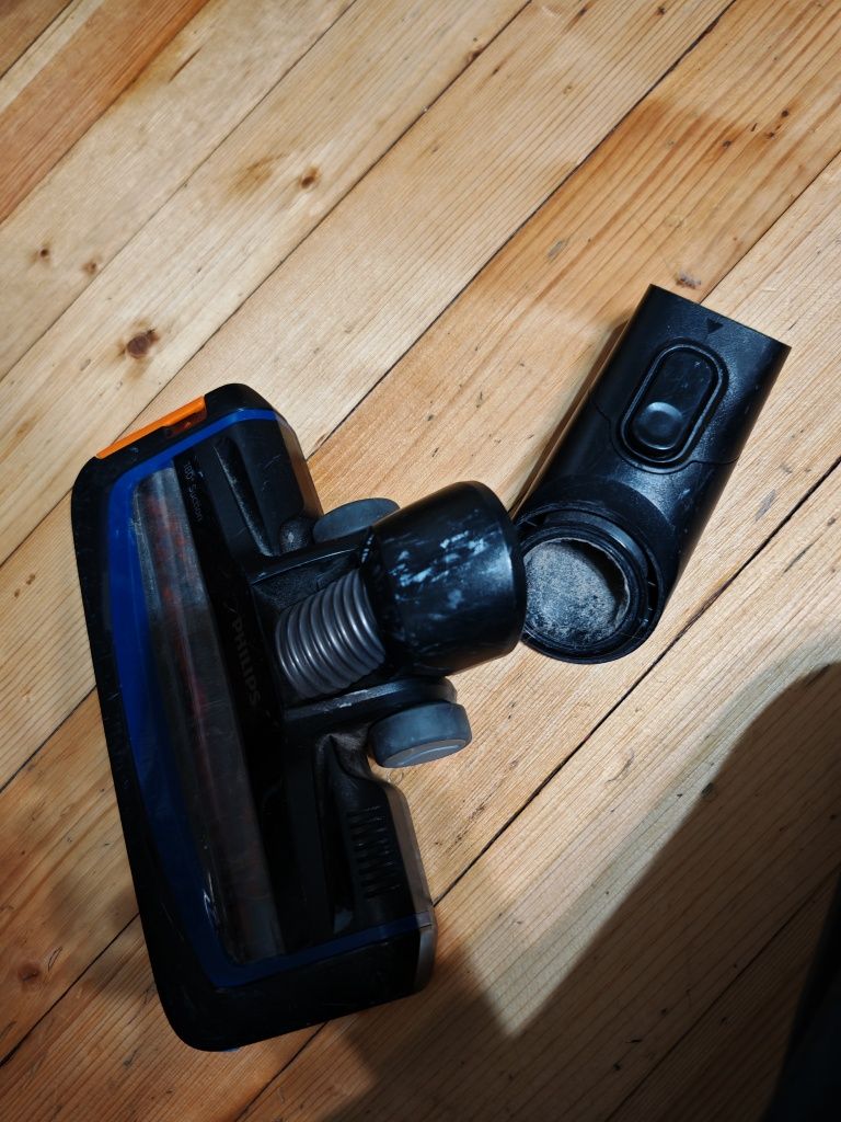 Вертикална прахосмукачка Philips FC6718