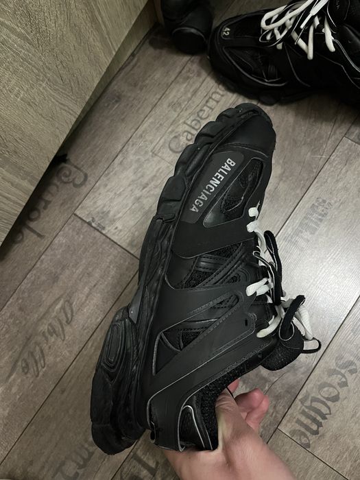 Balenciaga track 42