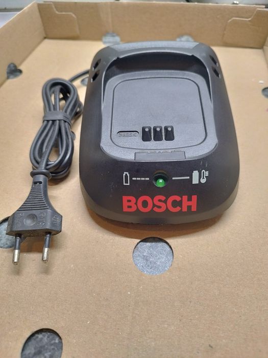 Bosch AL 2215 CV зарядно 14.4–18V – отлично състояние, почти ново